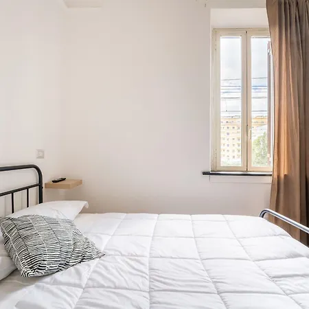 Guest house Piramide 3*