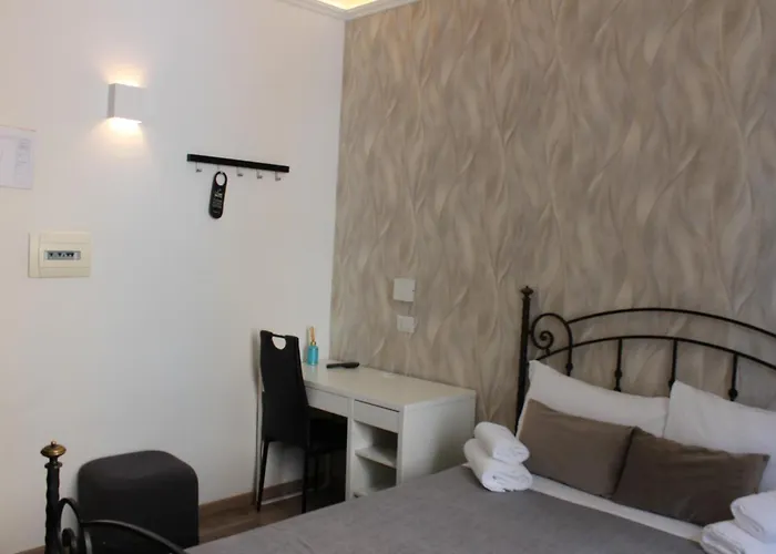 Πανσιόν Piramide 3*