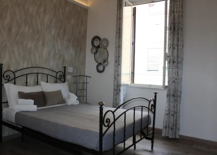 Piramide Πανσιόν