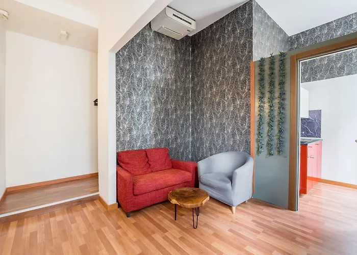 Piramide Πανσιόν 3*