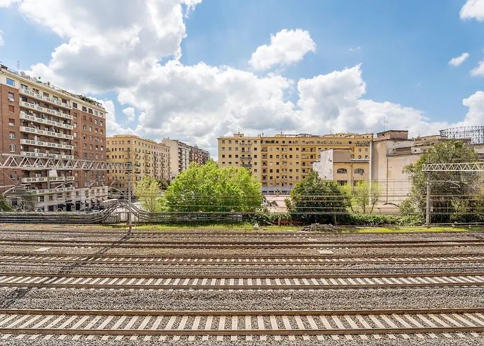 Piramide Πανσιόν 3*