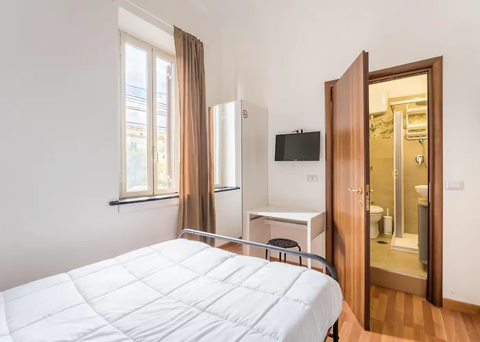 Πανσιόν Piramide 3*