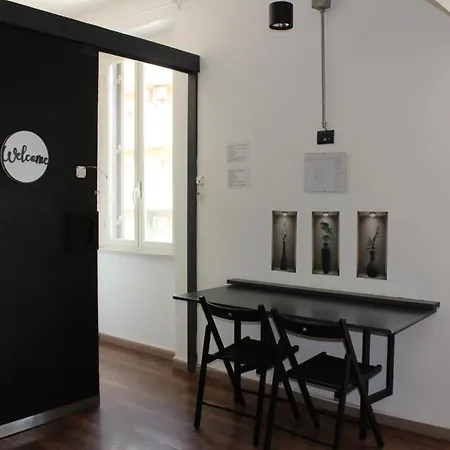 Piramide 招待所 罗马